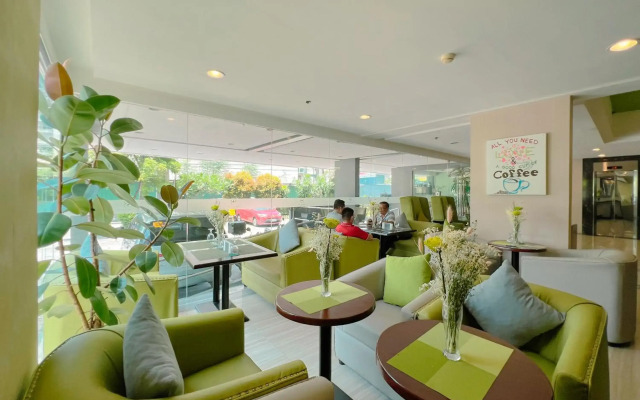 88 Courtyard Hotel