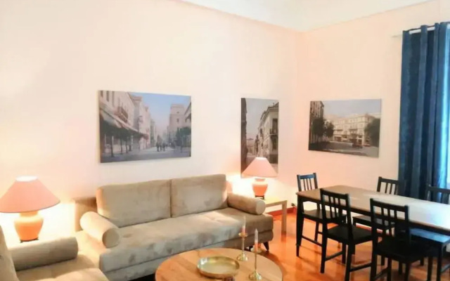 Elegant Apartment in Parliament Square