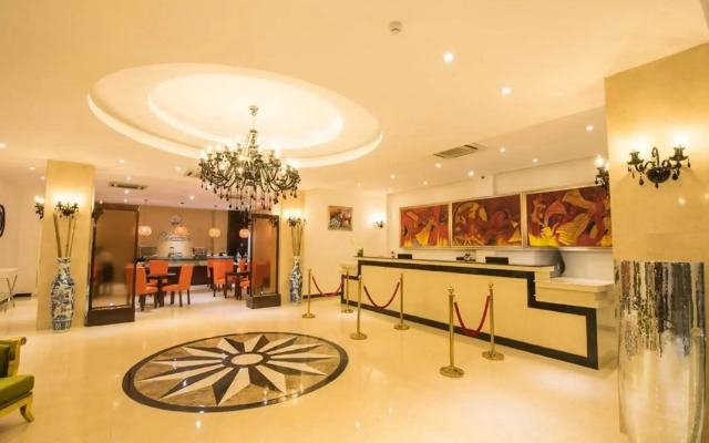 Palms Hotel