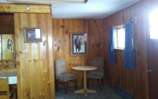 Riverside Lodge & Retreat