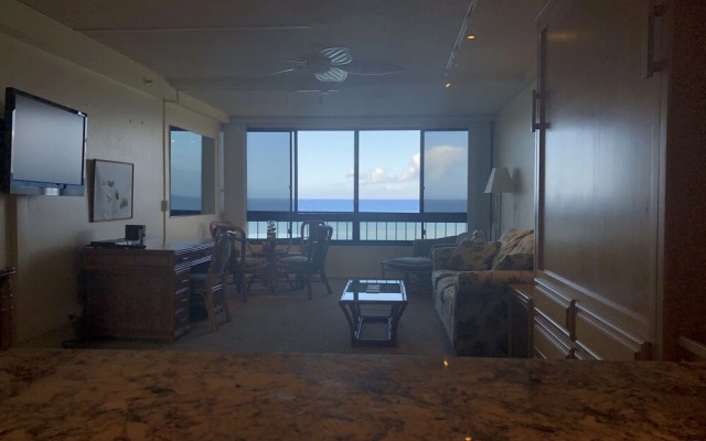 Maui Kai 206 Studio Bedroom Condo