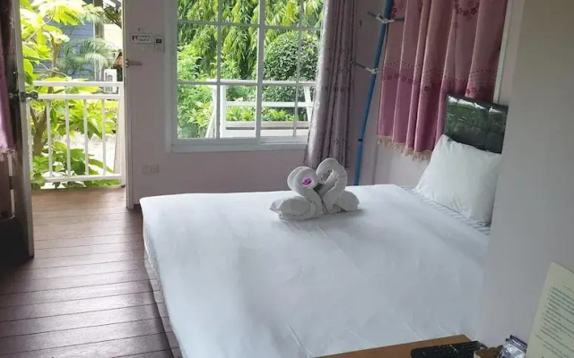 Chomtawan Home