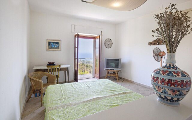 Amazing Apartment in S. Andrea Dello Ionio With 2 Bedrooms and Wifi