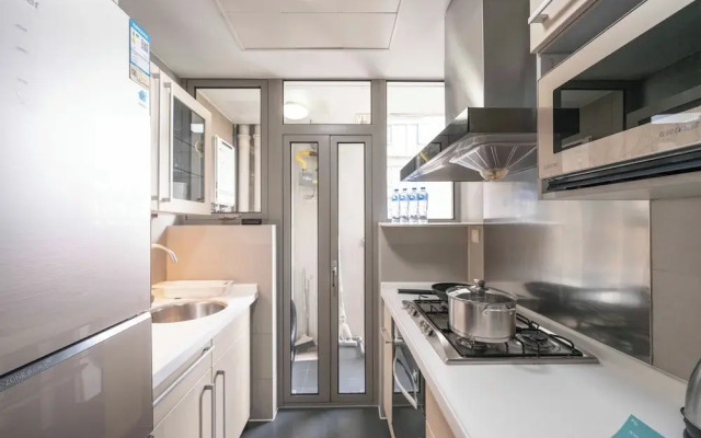 Tyms Spacious 2BR 1BA Apt Xuhui Metro