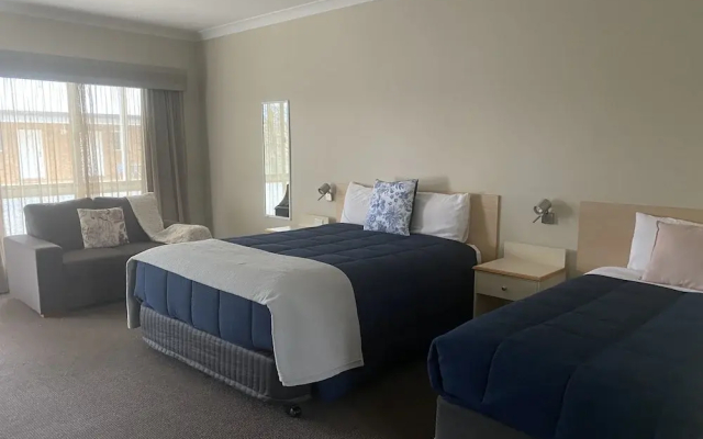 Tumbarumba Motel & Elms Restaurant