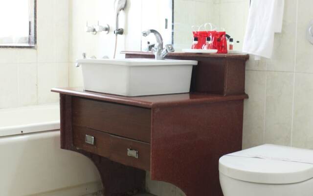 OYO 1835 Sun Hotel Agra