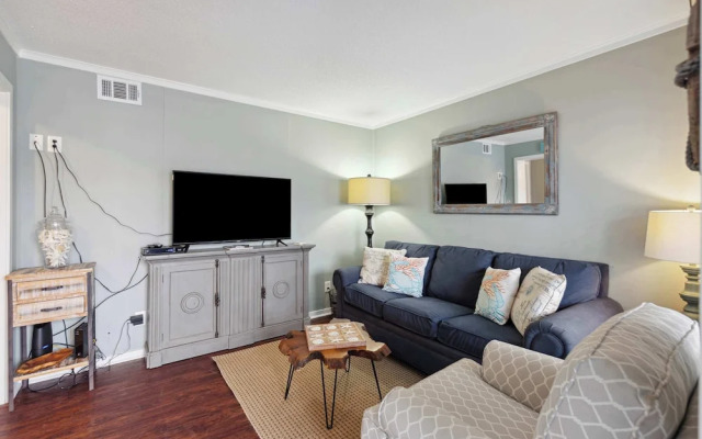 Resort Bungalow Private Boardwalk to the Ocean!