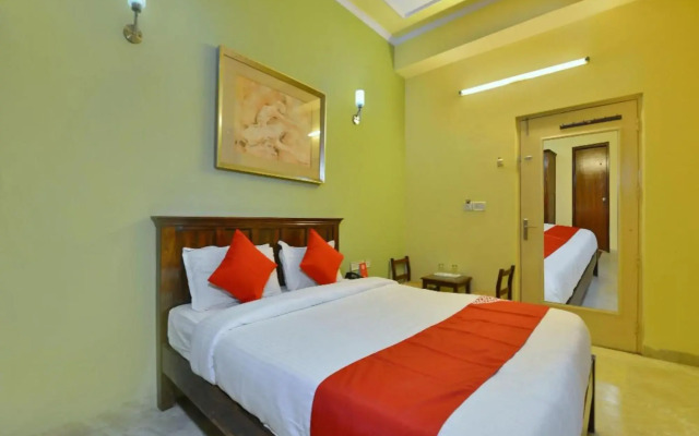 OYO 12957 Hotel Silver Plaza