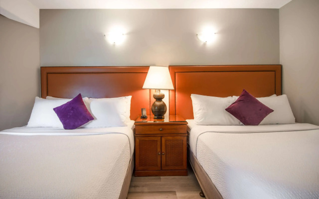 Coast Parksville Hotel