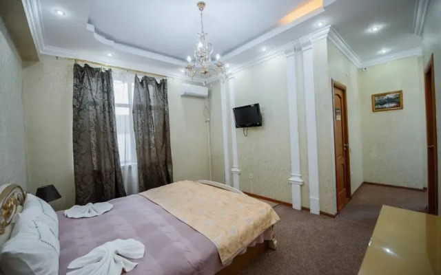 Turan Hotel On Mustafin 88