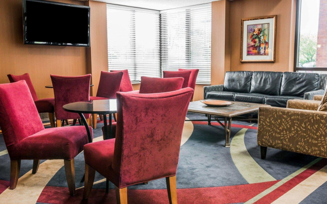 Comfort Inn & Suites