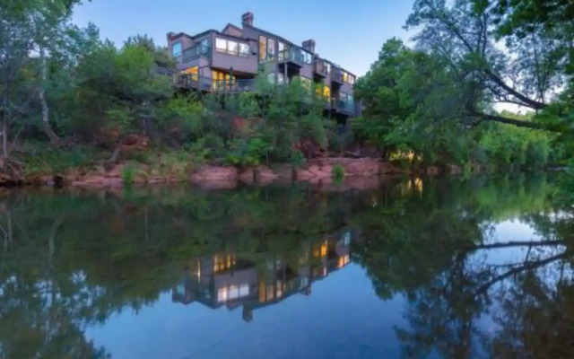 The Inn Above Oak Creek