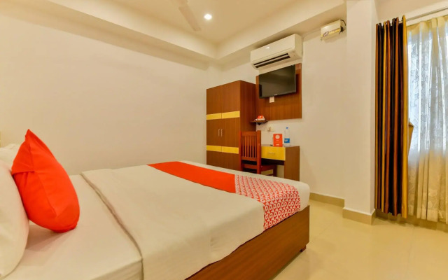 Puthens Capitol Inn; Ernakulam by OYO