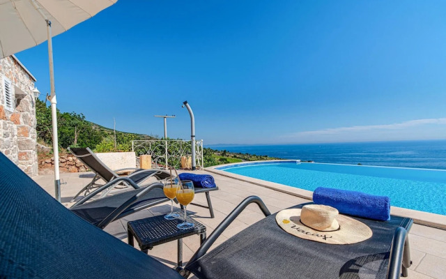 Beautiful Home in Mokalo With Wifi and 2 Bedrooms