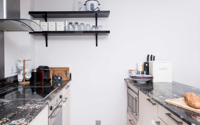 Luxury and Modern Bayswater Apartment