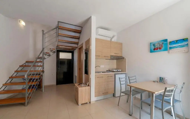 Spela House