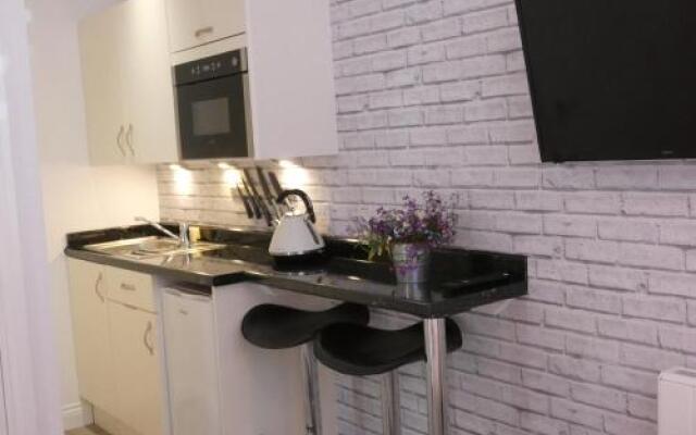 Rialto Holiday Apartments