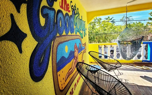 Sundaze Hostel