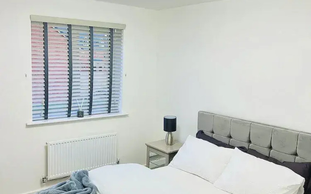 Cozy Coventry Retreat With 2 Bedrooms House