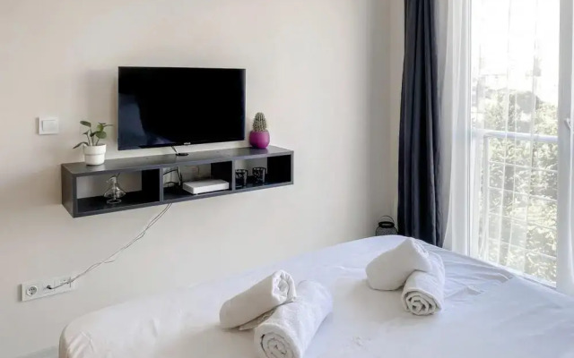 Cozy and Modern Studio With City View in Atasehir
