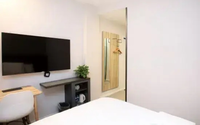 HanTing Premium Hotel (Shenyang Station Taiyuan Street Subway Station)