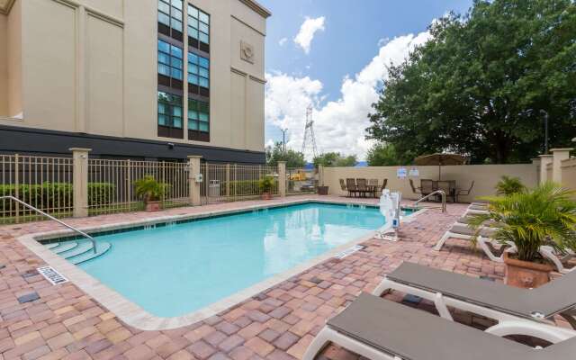 Wingate by Wyndham Convention Ctr Closest Universal Orlando