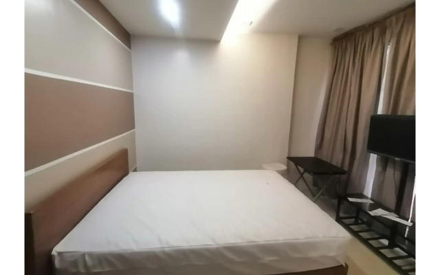 Tri A's Building by Oyo Rooms