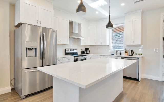 Marvelous New Townhomes for 16 guests