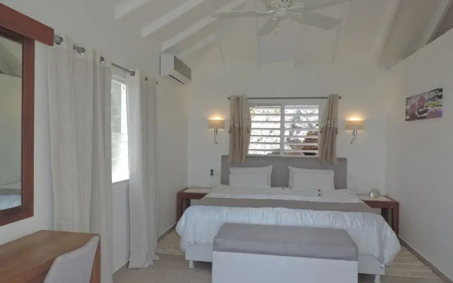 Villa by Hotel Les Ondines