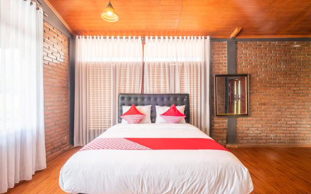 OYO 900 Villa Buleud