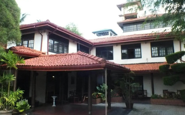 Hotel Randiya
