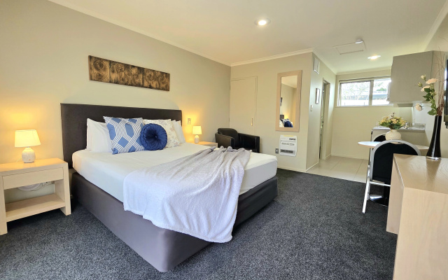 Tower Junction Motor Lodge – Guest Rooms – Christchurch