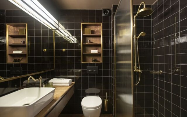 Brown Acropol Hotel