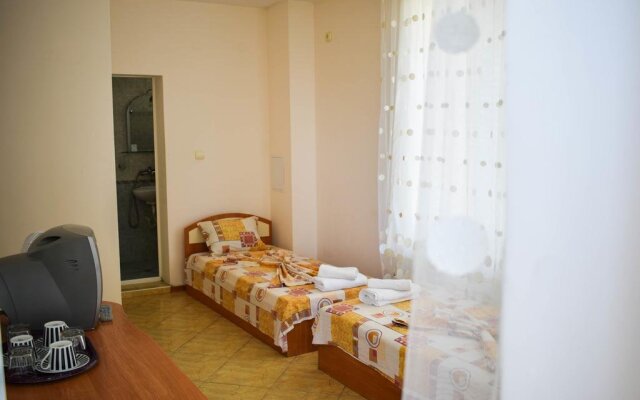 Guest house Eos