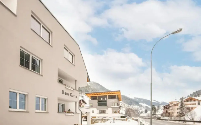 Large Holiday Apartment With Large Balcony in Kappl