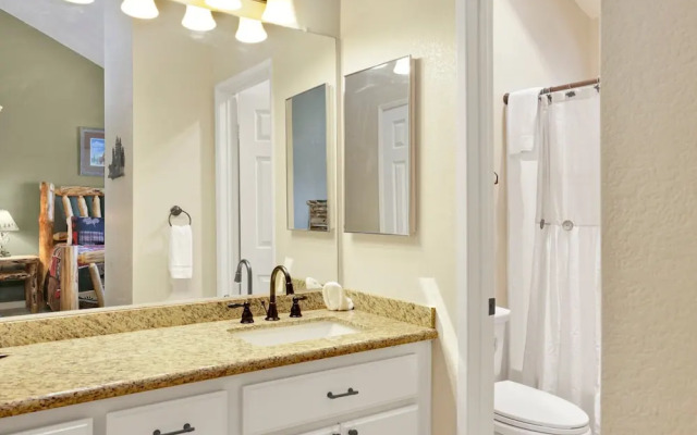 Woodland Retreat #2548