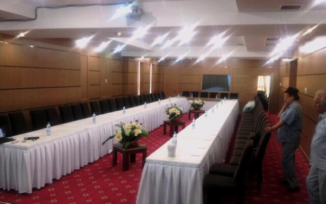 Premier Expo Hotel