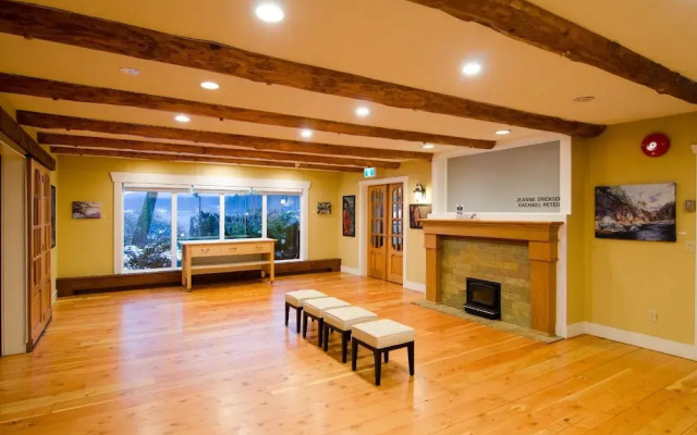 Galiano Oceanfront Inn & Spa