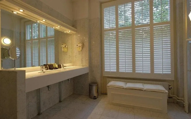 Apollofirst Boutique Hotel