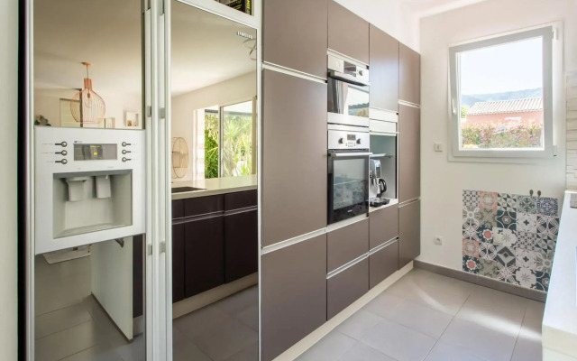Nice holiday home in Provence-Alpes-Côte d'Azur with pool