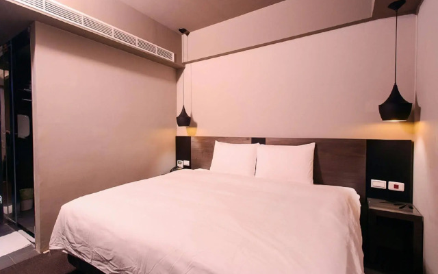 Kiwi Express Hotel - Jiuru