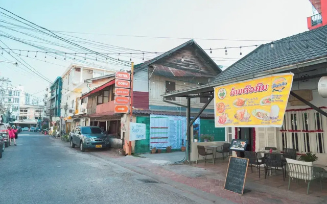 Ruby Riverside Hotel & Hostel