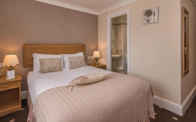Bridge House Hotel