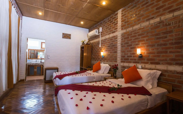 Teak Wood Hotel