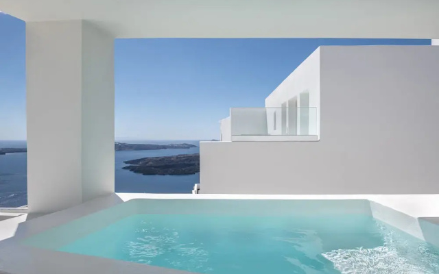 Akra Suites & Spa