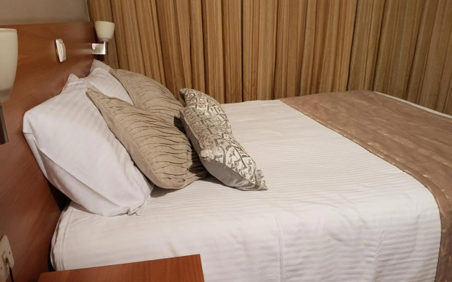 Glaros Hotel