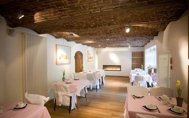 Htel Restaurant Le Clos des Rcollets