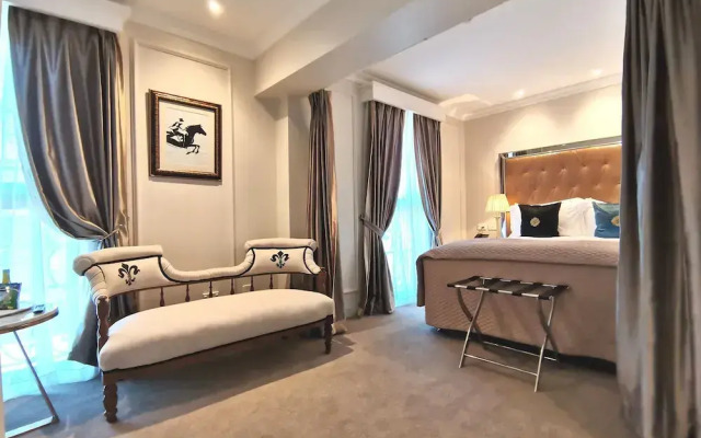 The Salisbury Luxury Class