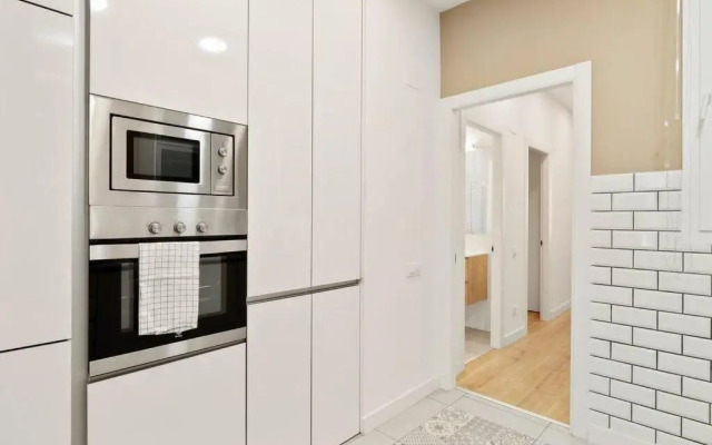 Arc de Triomf Luxury Modern 2-Bedroom 2-Bathroom