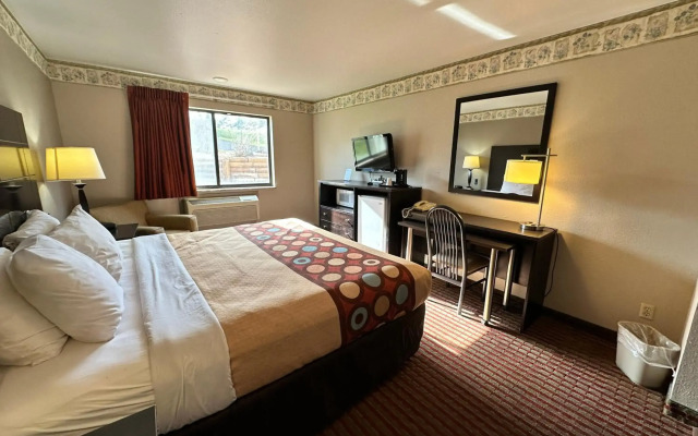 Rodeway Inn & Suites Madison East